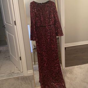 Long sleeve maroon Carmen Marc Valvo Dress